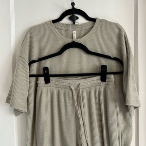 Women’s Matching Ribbed Lounge Set